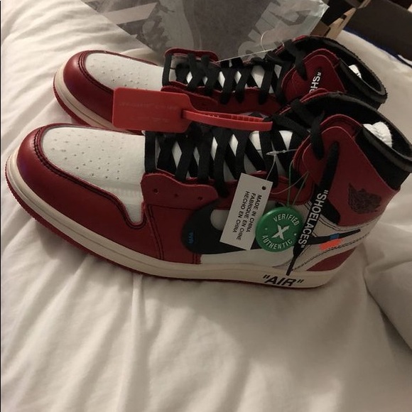 sneakers100